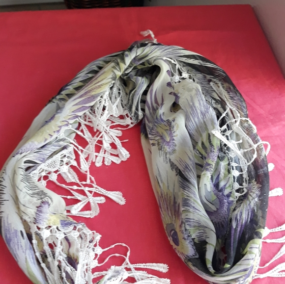 NEW SCARF - Picture 4 of 9